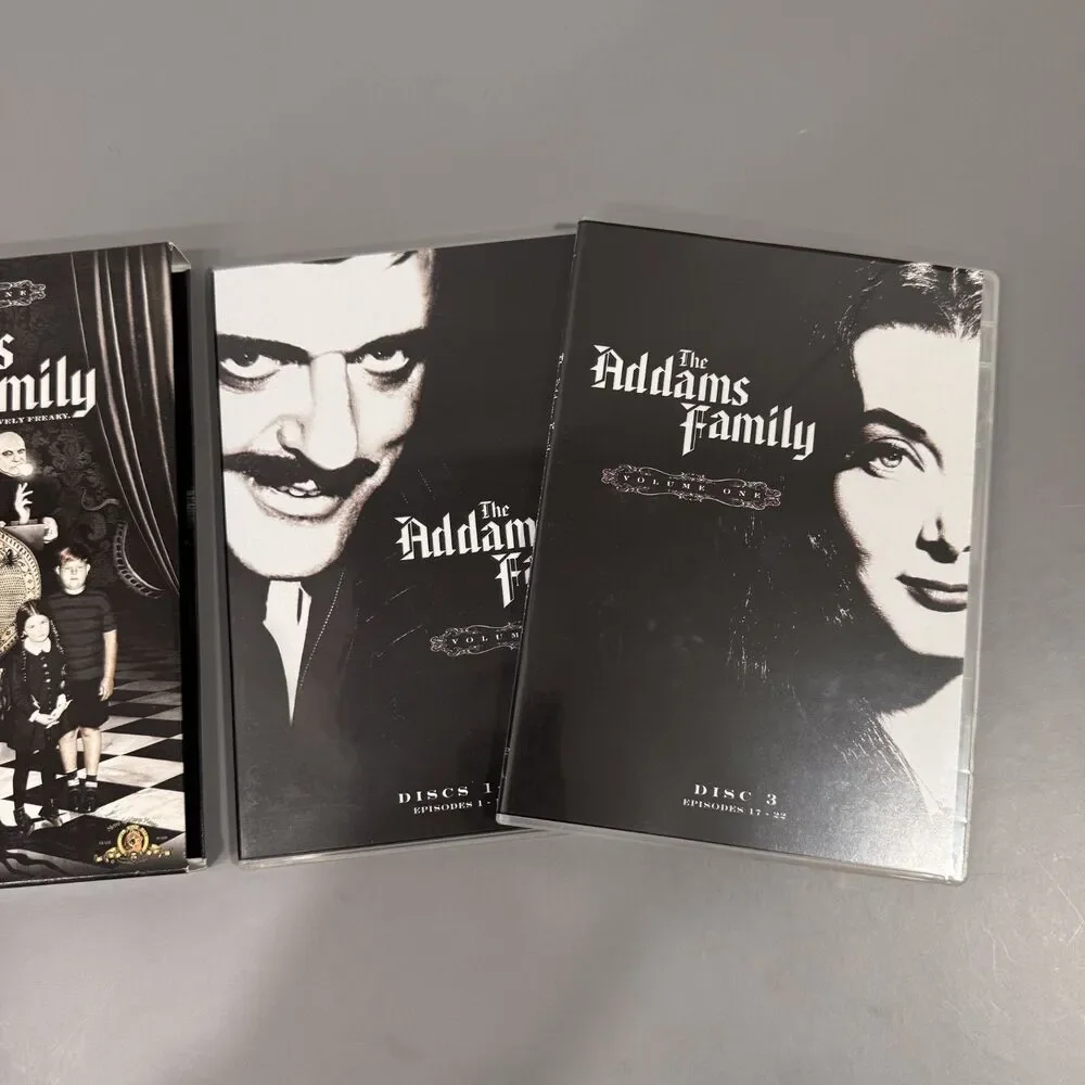 The Adams Family- Volume 1 and Volume 2 - DVDs - Picture 5 of 8